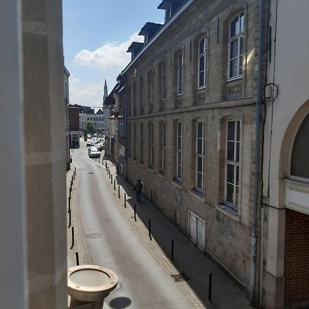 Spacieux Et Cosy Duplex Centre Historique - 2 Chambres - Transport Facile Valenciennes Bagian luar foto